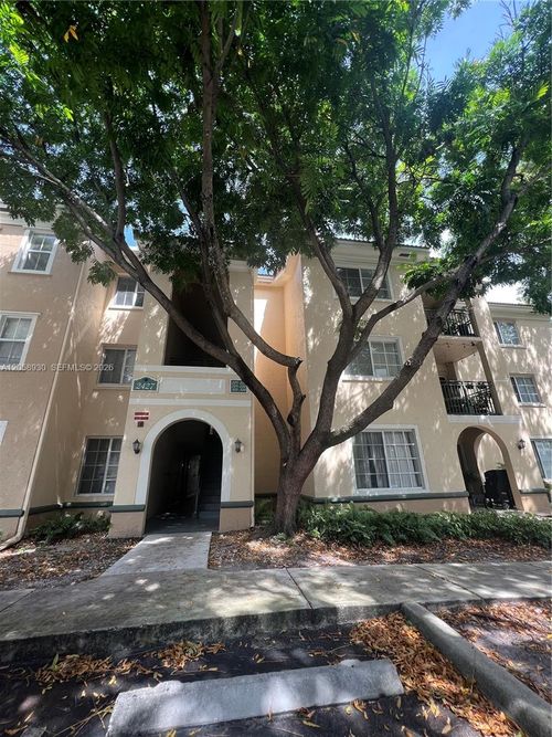 305-2427 Centergate Dr, Miramar, FL, 33025-7231 | Card Image