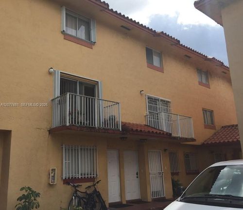 a-201-800 Sw 104th Ct, Miami, FL, 33174 | Card Image