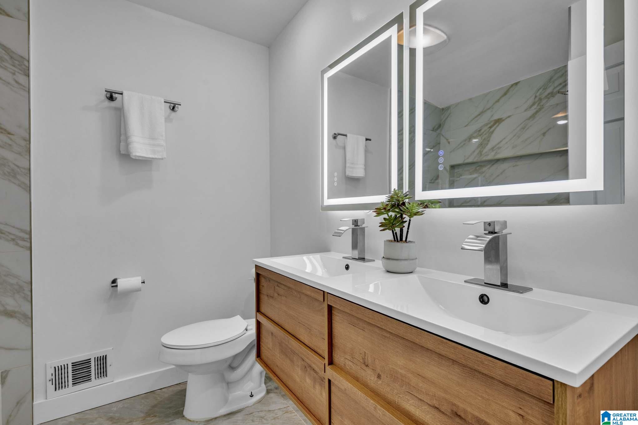 Residential in VESTAVIA HILLS 3