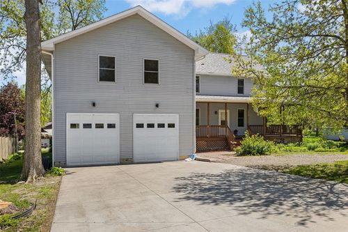1828 Shady Ln Ne, North Liberty, IA, 52317-9601 | Card Image