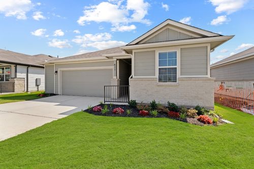 411 Town Lake Bnd, Kyle, TX, 78640-3192 | Card Image