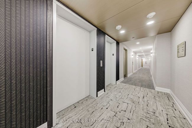 904 - 2369 Danforth Ave, Condo with 2 bedrooms, 2 bathrooms and null parking in Toronto ON | Image 8