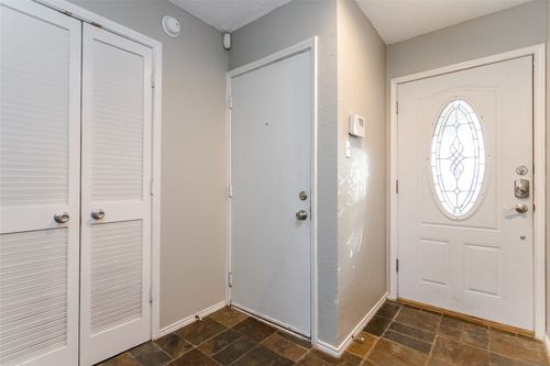 5602 Kingstree Ct, Arlington, TX, 76017-4661 | Card Image