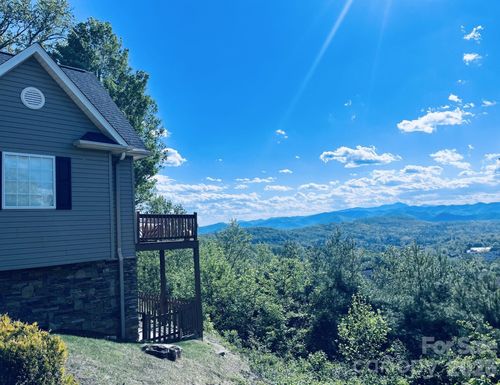 76 Distant View Dr, Asheville, NC, 28803-2477 | Card Image