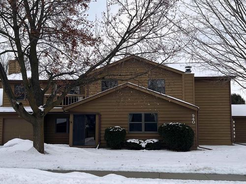 96-940 Babcock Street, NEENAH, WI, 54956 | Card Image