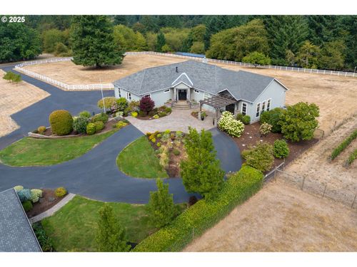 14750 Ne Richard Ln, Newberg, OR, 97132-7214 | Card Image