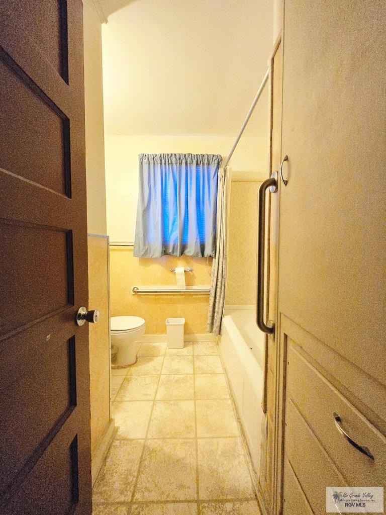 Residential Income in Raymondville 3