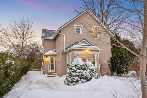 15 Stone St, Elmvale, ON, L0L1P0 | Card Image