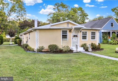 335 Montgomery Ave, READING, PA, 19606-1367 | Card Image