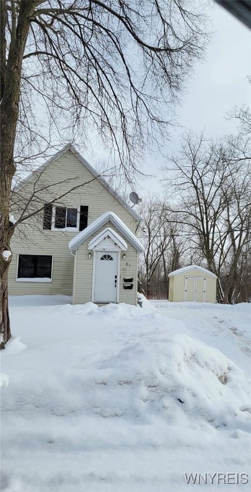 81 East St, Buffalo, NY, 14207-3104 | Card Image