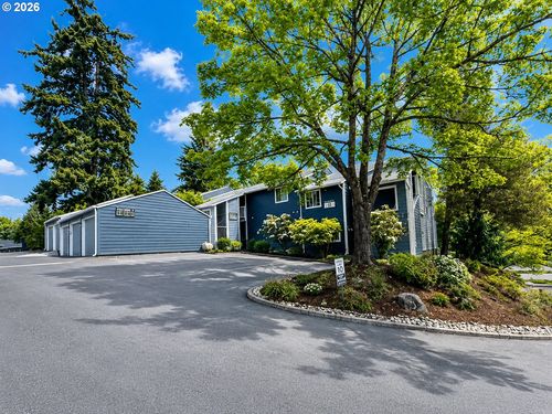 17-12600 Se Freeman Way, Milwaukie, OR, 97222-4650 | Card Image