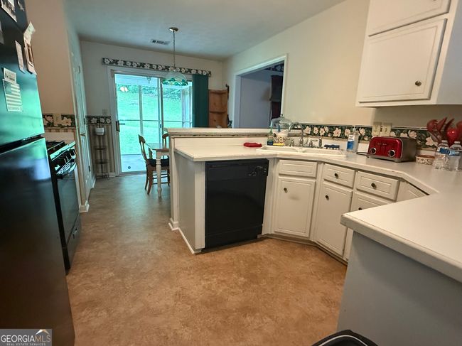 650 Flippen Rd, House other with 5 bedrooms, 3 bathrooms and null parking in Stockbridge GA | Image 4