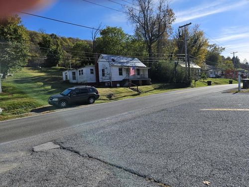 1012 E Main St, Saltville, VA, 24370-3200 | Card Image
