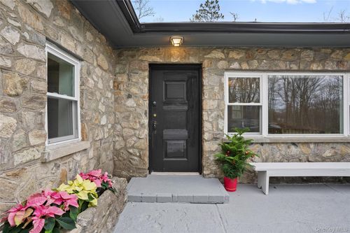 515-517-517 E Mountain Rd N, Cold Spring, NY, 10516-4340 | Card Image