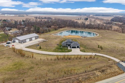 7505 Blairs Ferry Rd, Cedar Rapids, IA, 52411-8064 | Card Image