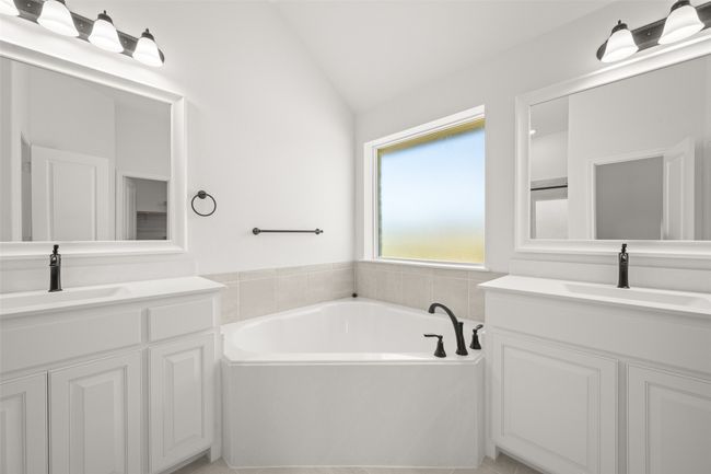 314 Bowrider Ln, House other with 4 bedrooms, 2 bathrooms and null parking in Granbury TX | Image 7
