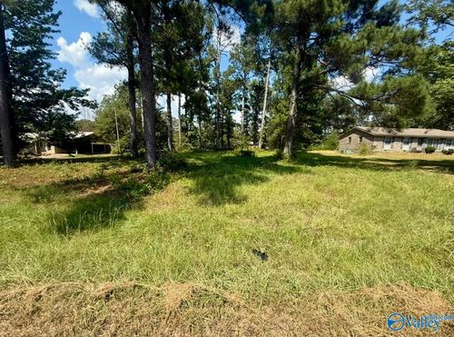 707 Northwood Dr, Centre, AL, 35960-2625 | Card Image