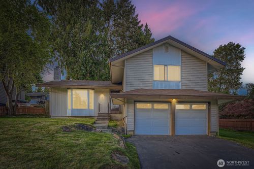 23238 21st Ave S, Des Moines, WA, 98198-7513 | Card Image