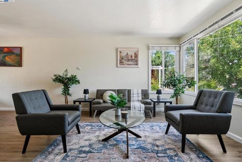 29 Atherton Ave, Pittsburg, CA, 94565-4818 | Card Image