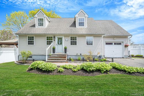 51 W Lake Dr, Patchogue, NY, 11772-2108 | Card Image