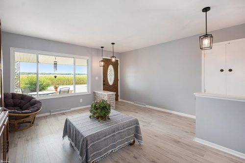 28585 Pratt Rd, Richmond, MI, 48062-2106 | Card Image