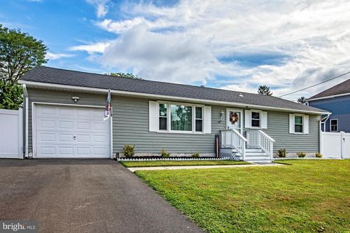 10 Lafayette Rd, PENNSVILLE, NJ, 08070-3009 | Card Image