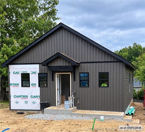 7006 Wilson Ln, Sellersburg, IN, 47172-9328 | Card Image