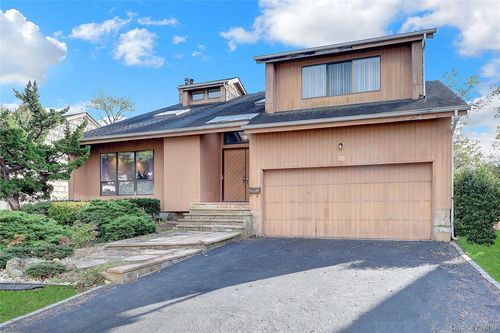 26 Anne Dr, Hicksville, NY, 11801-6534 | Card Image