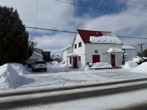 165 Nipissing St, Sturgeon Falls, ON, P2B1K2 | Card Image