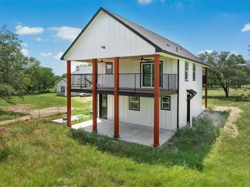 3705 Callihan Rd, Luling, TX, 78648-4421 | Card Image