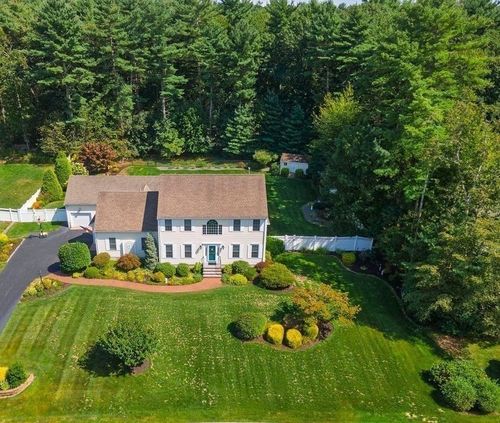 53 Queens Cir, Raynham, MA, 02767-1270 | Card Image
