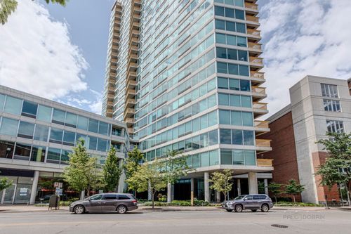 1360-1720 Maple Ave, Evanston, IL, 60201-3165 | Card Image