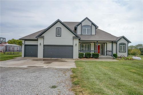 367 Nw 1251st Rd, Holden, MO, 64040-8457 | Card Image
