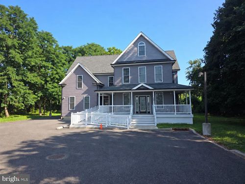 123 E Main St, Wrightstown, NJ, 08562-2306 | Card Image