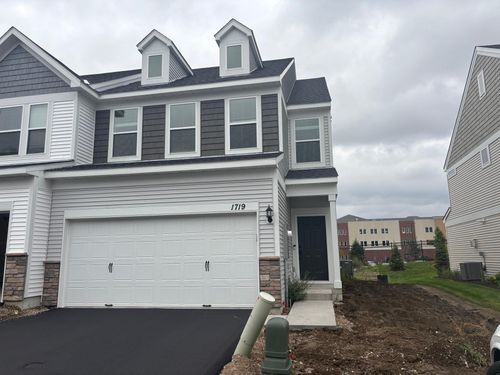 1719 Hauer Trl, Shakopee, MN, 55379-5450 | Card Image
