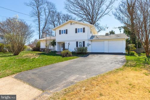 3923 Forest Grove Dr, ANNANDALE, VA, 22003-1962 | Card Image