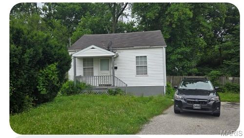 3355 Edmundson Rd, Breckenridge Hills, MO, 63114-2924 | Card Image