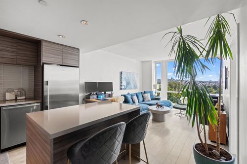 1106-1550 Fern St, North Vancouver, BC, V7J0A9 | Card Image