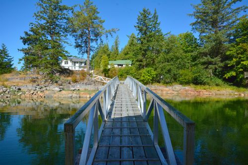 4332 Garden Bay Rd, Garden Bay, BC, V0N1S1 | Card Image