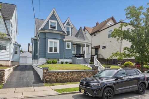 277 Grove St, East Rutherford, NJ, 07073-1708 | Card Image