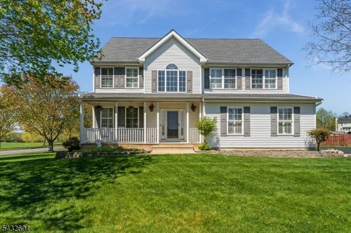 801 Price Pl, Stewartsville, NJ, 08886-3263 | Card Image