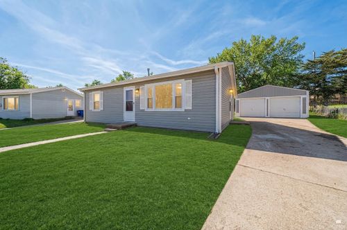 1221 Pershing Dr, Junction City, KS, 66441-1938 | Card Image