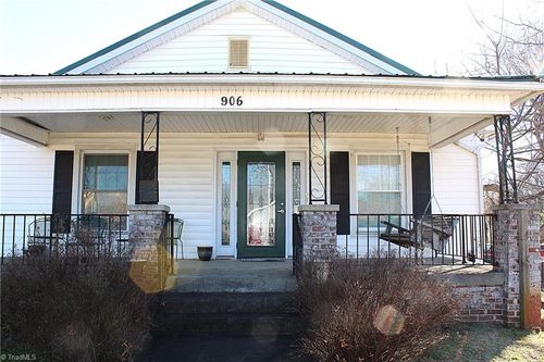 906 S Main St, Burlington, NC, 27215-5757 | Card Image