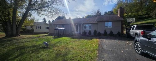 345 Kennedy Dr, Pounding Mill, VA, 24637-3675 | Card Image