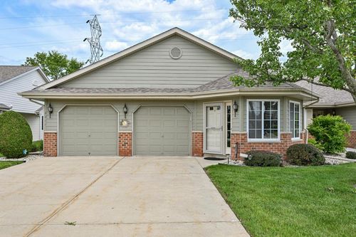 2011 27th Avenue, Kenosha, WI, 53140 | Card Image