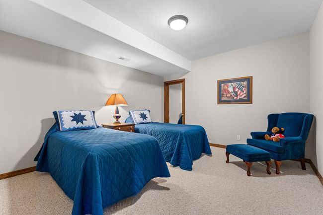 Downstairs Guest | Image 48