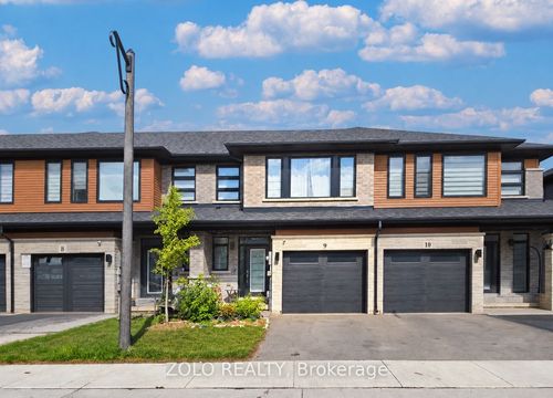 9-461 Blackburn Dr, Brantford, ON, N3T0W9 | Card Image
