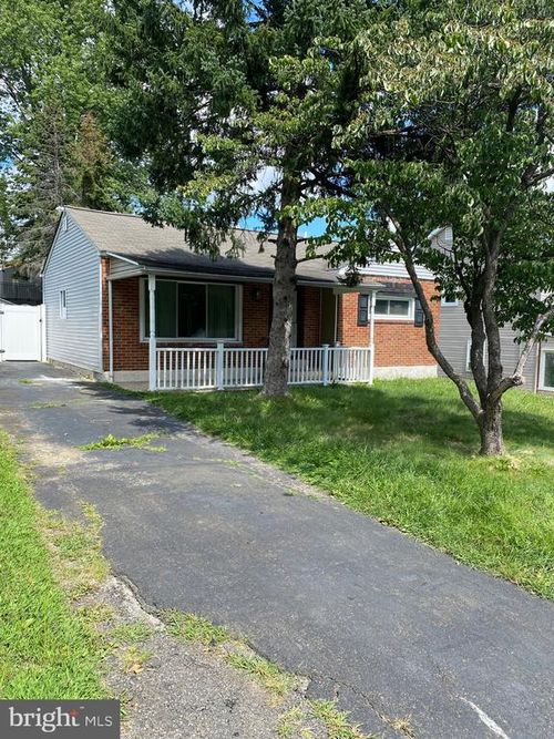 317 Maple Ave, PHILADELPHIA, PA, 19116-1015 | Card Image