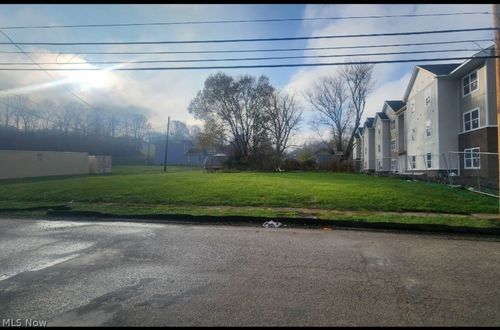 822 W Muskingum Ave, Zanesville, OH, 43701-4263 | Card Image