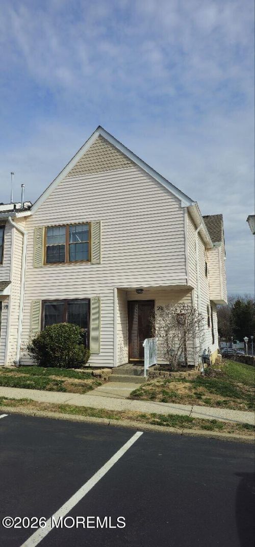 20 King Charles Ct, Englishtown, NJ, 07726-1624 | Card Image